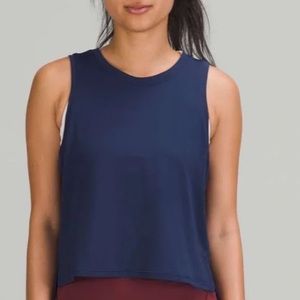 Lululemon train to be tank- size 8. No flaws.